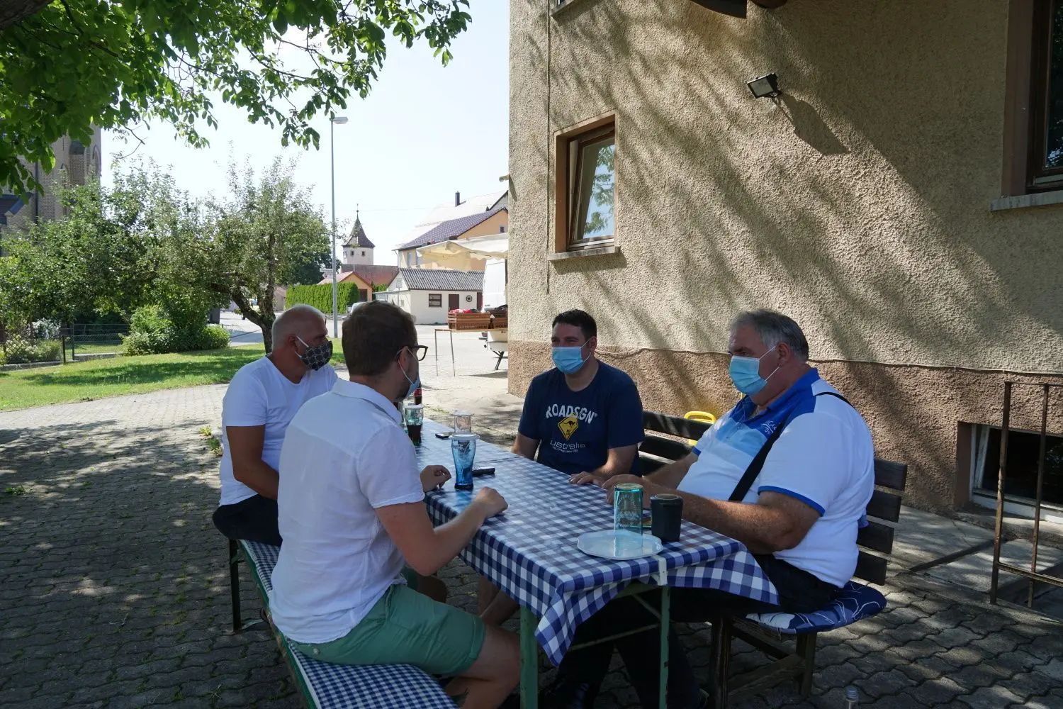 HT-Redakteur Luca Schmidt im Interview mit Patrick und Dieter Schenk sowie Ralf Kaufmann.⇥