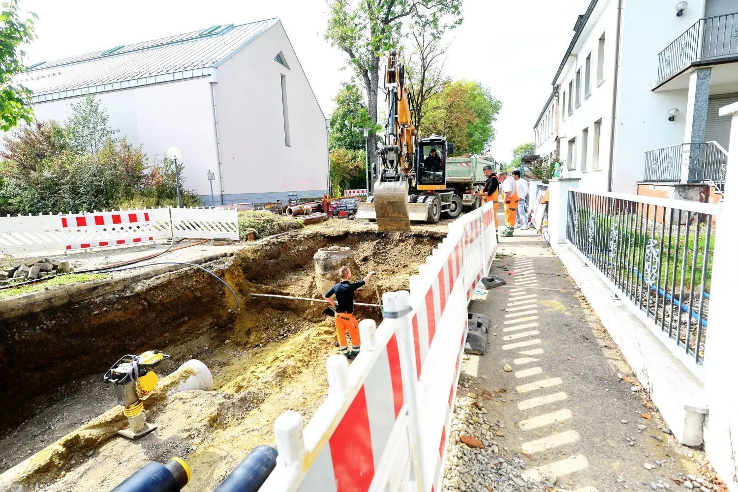 In Weißenhorn ist in den vergangenen beiden Jahren mächtig gebuddelt worden. Auch in der Maria-Theresia-Straße in der Nähe des Bahnhofs wurde die Fernwärmeleitung verlegt.