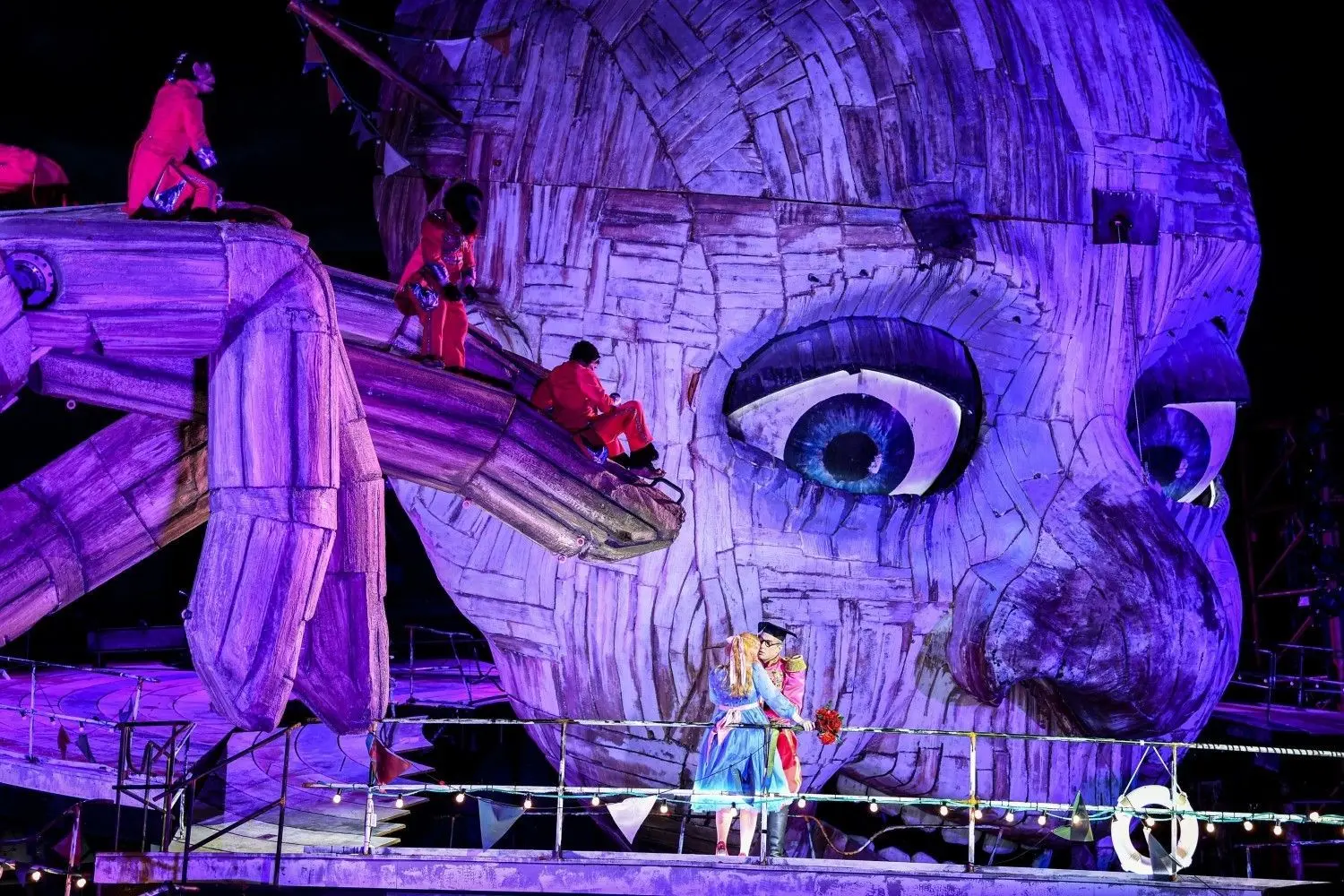 Die Oper Rigoletto von Giuseppe Verdi wird auf der Seebühne der Bregenzer Festspielen aufgeführt.