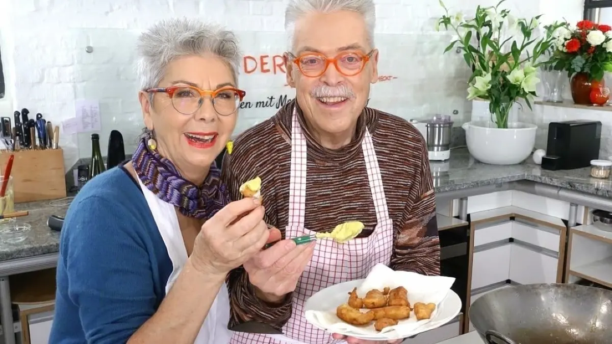 Das TV-Koch-Ehepaar Martina und Moritz genießt den Ruhestand auf seinem Apfelgut in der Nähe von Sulz.
Kochen mit Martina und Moritz