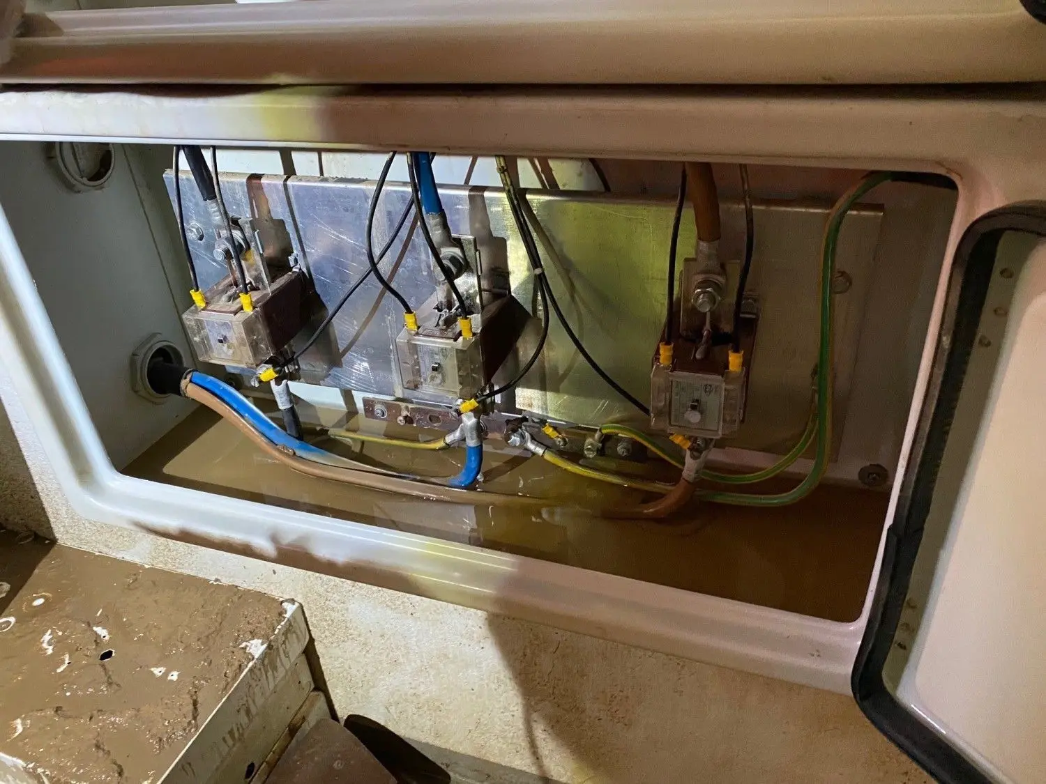 In diesem Wandlerschrank steht nach wie vor das Wasser.