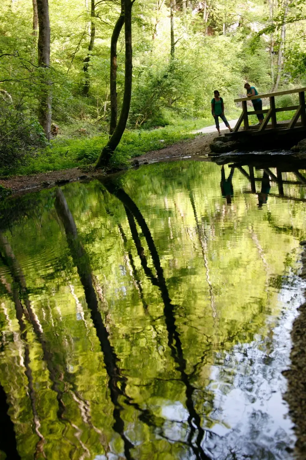 Beeindruckende Landschaften laden die Wanderer zum Innehalten und Nachdenken ein. Oder zum Fotografieren.