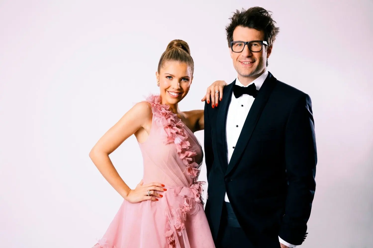 Auch die 12. Staffel von „Let’s Dance“ moderieren Victoria Swarovski und Daniel Hartwich.