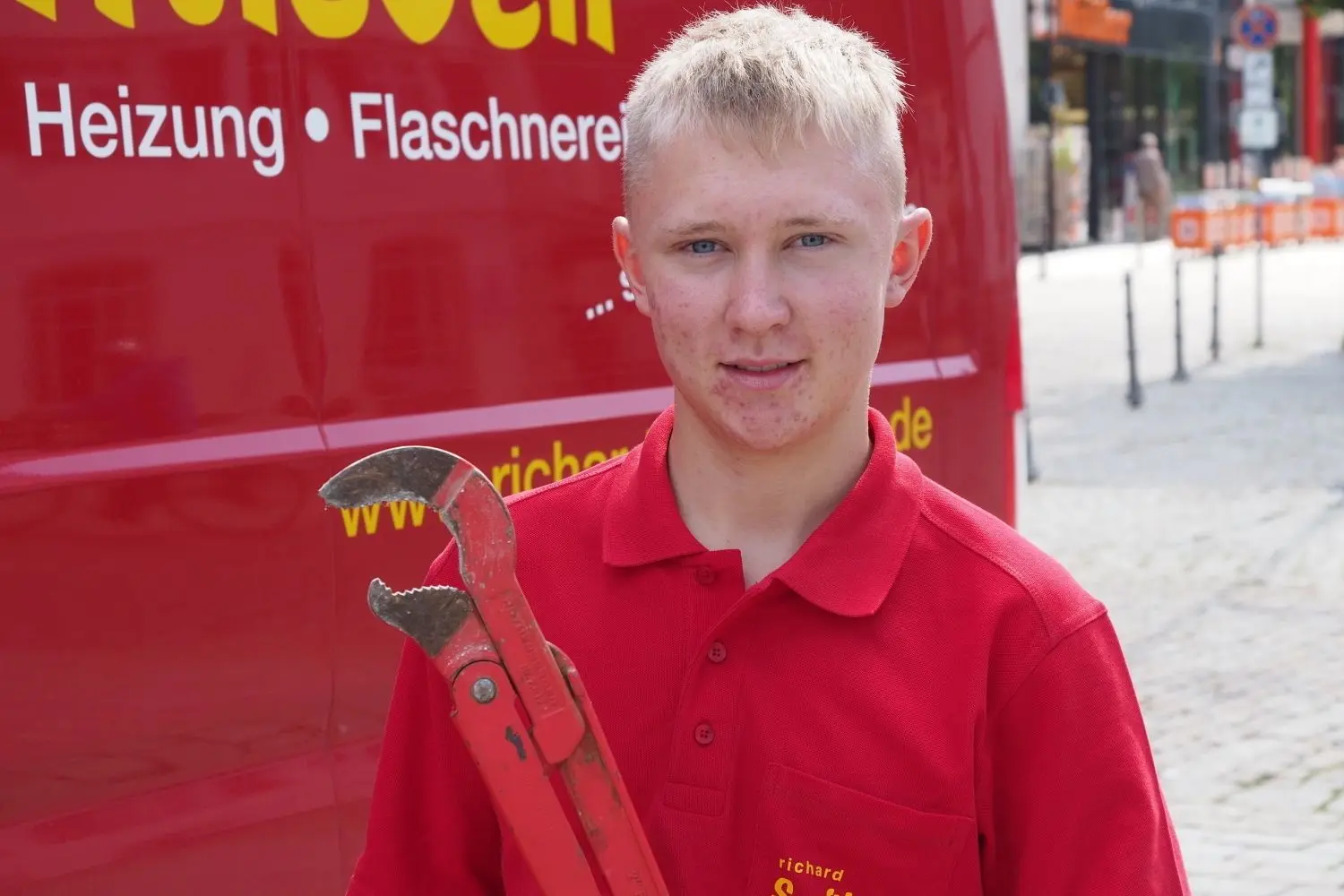Kevin Hauser, 16, ist neuer Azubi bei Heizungsbau Senftleben in Ehingen