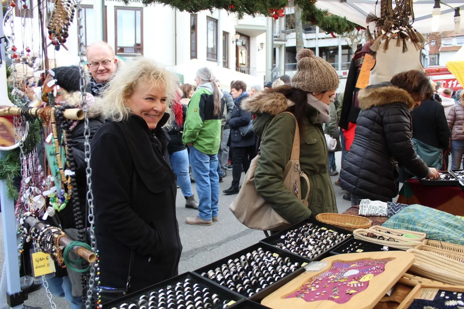 Wenn es hübsch glitzert: Es darf ja auch gerne mal ein Mitbringsel für sich selbst sein.