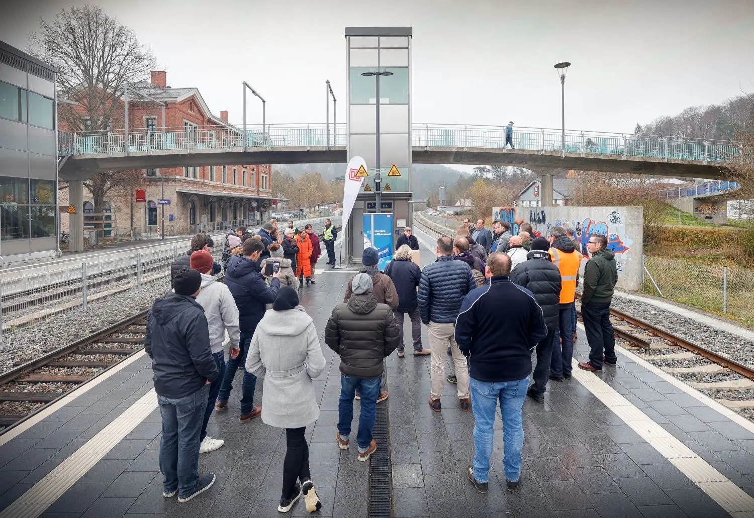Eröffnung des modernisierten Bahnhofs Blaubeuren: Sehr gut investiertes Geld, sagt Verkehrsminister Winfried Hermann.⇥