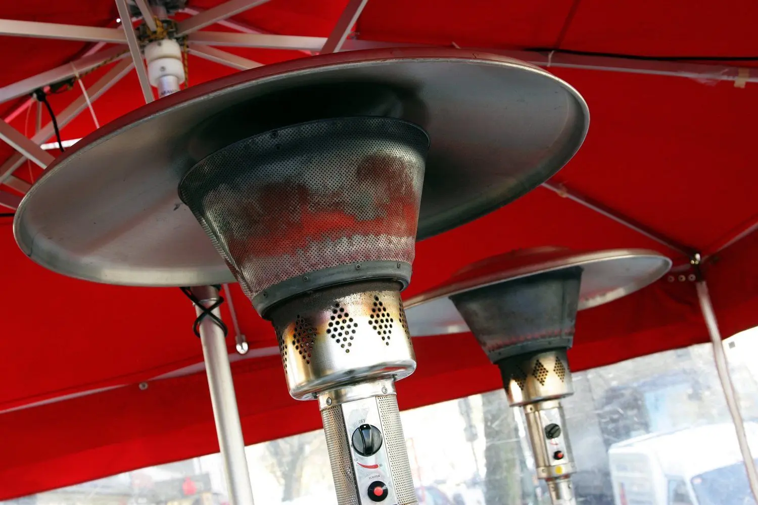 Heizpilze sind aus Klimaschutzgründen umstritten.