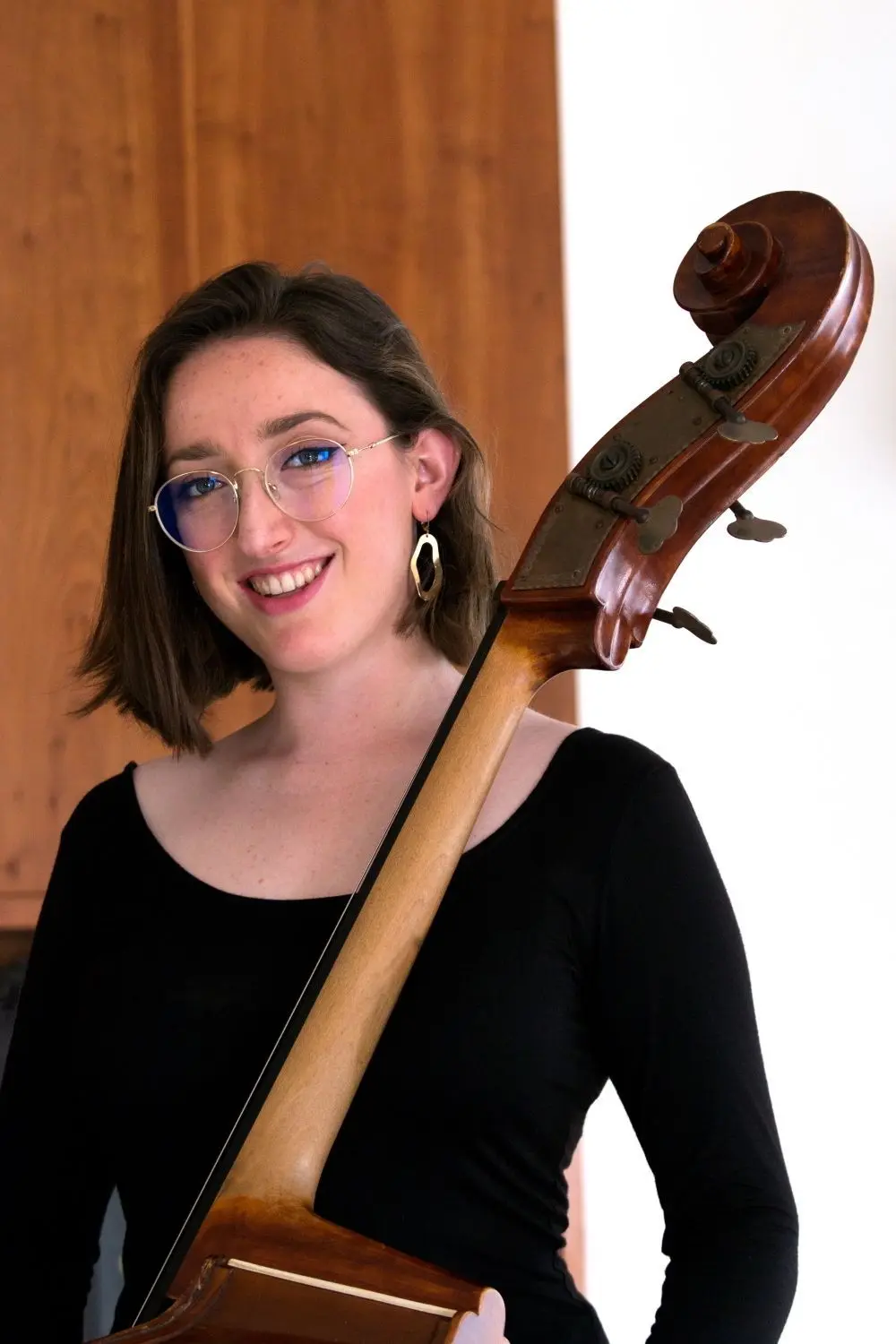 Naomi Shaham spielt den Kontrabass im „Forellenquintett“. ⇥