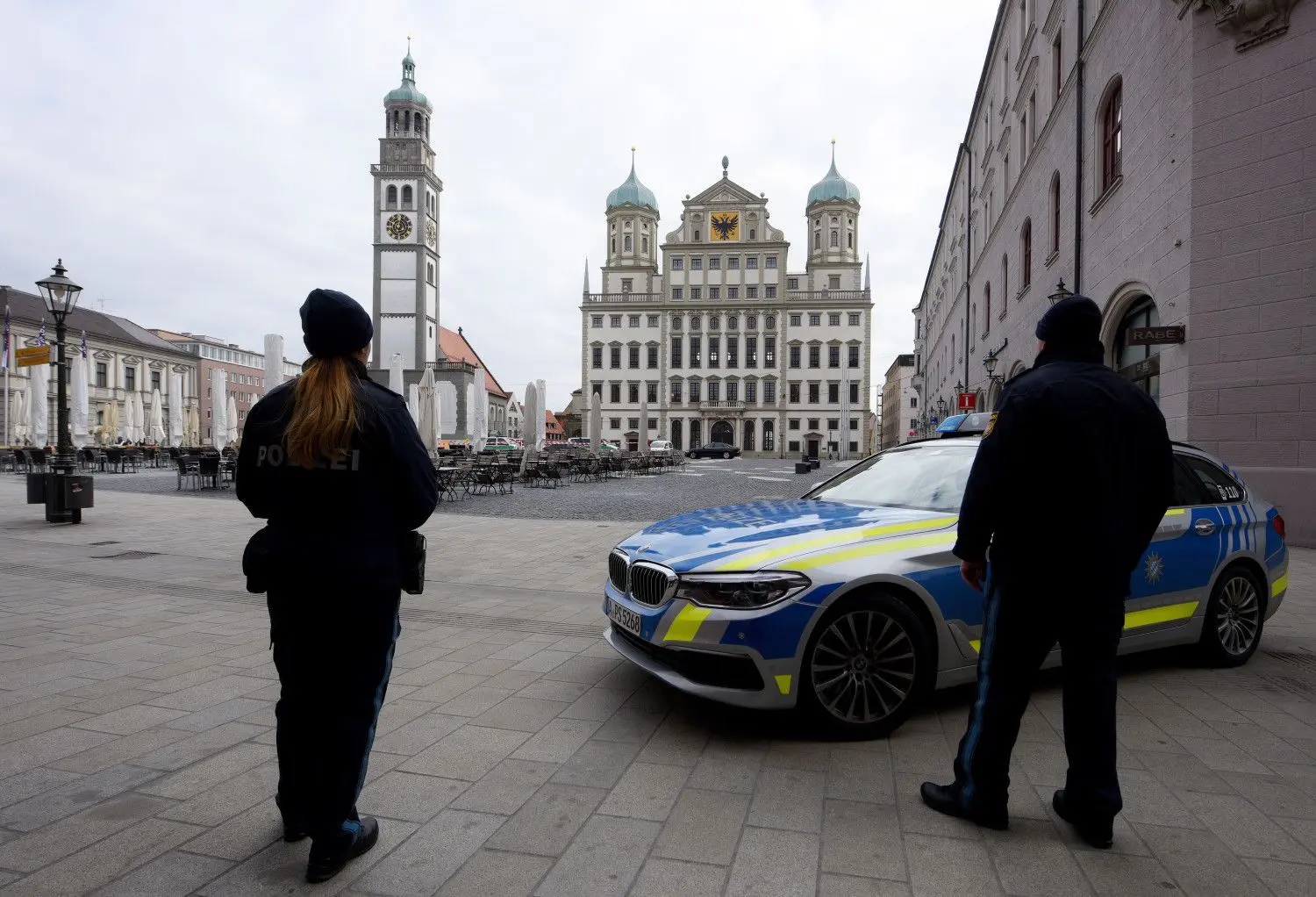 Nach einer Bombendrohung wurde der zentrale Platz in der Augsburger Innenstadt nach einer Gewaltandrohung gesperrt.
