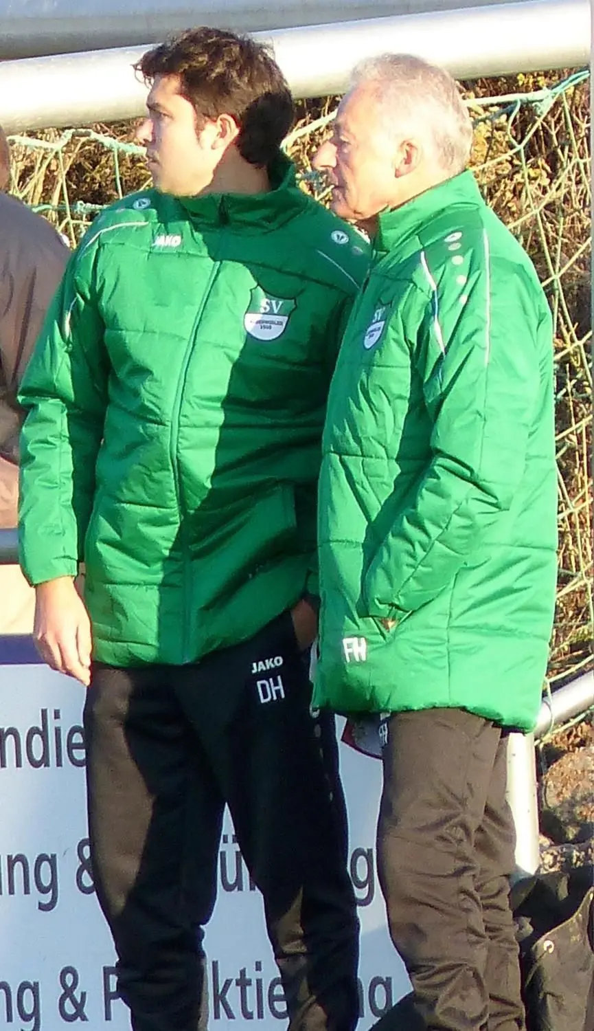 Das Vater-Sohn-Gespann steht ständig in regem Austausch.⇥
