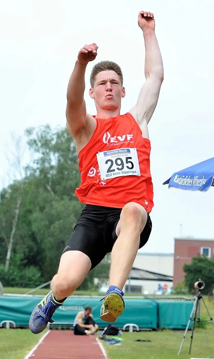 Felix Neudeck auf dem Sprung zum Silber.⇥