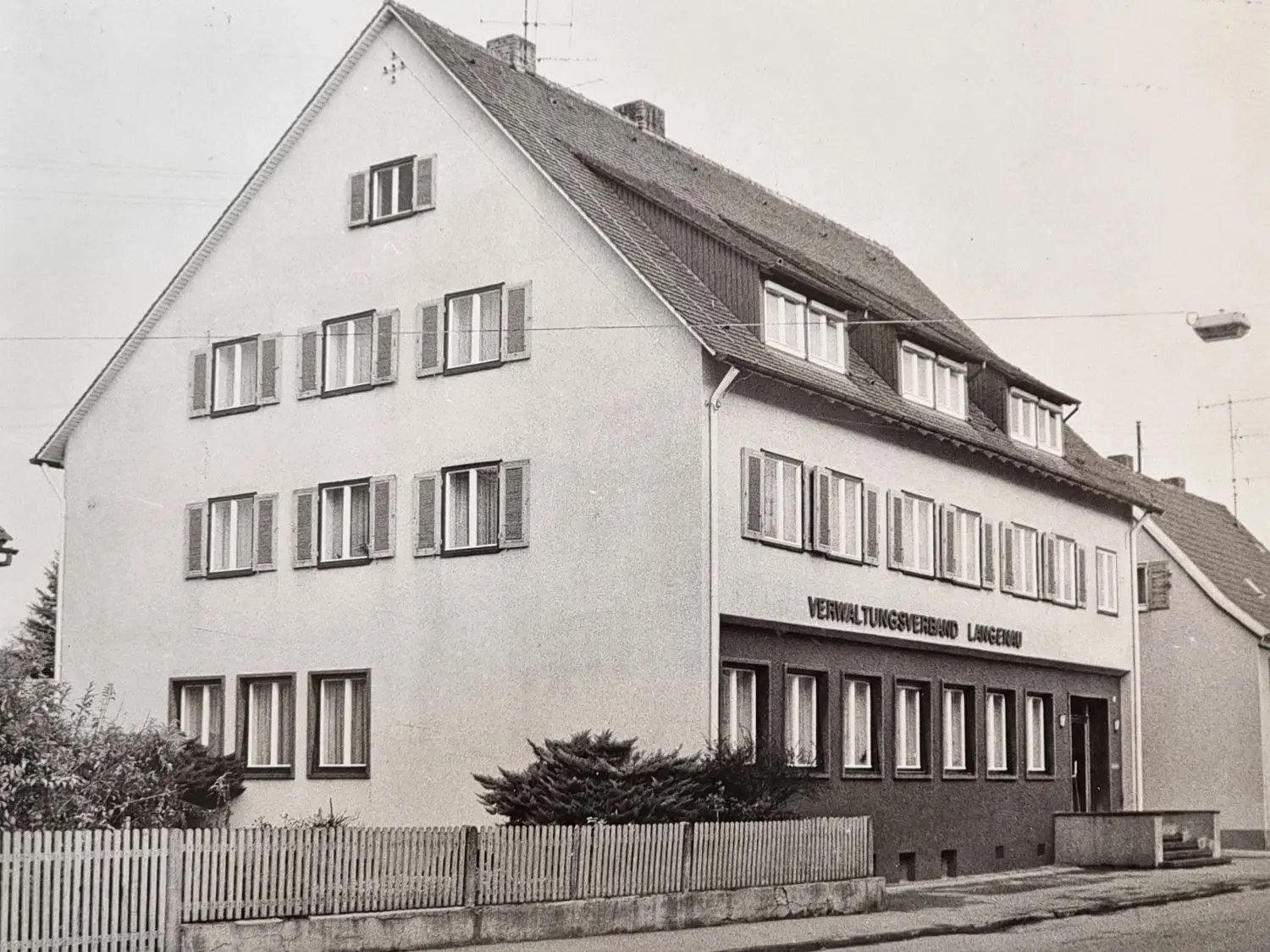 1975 zog der Verband ins Gebäude in der Kuftenstraße ein.