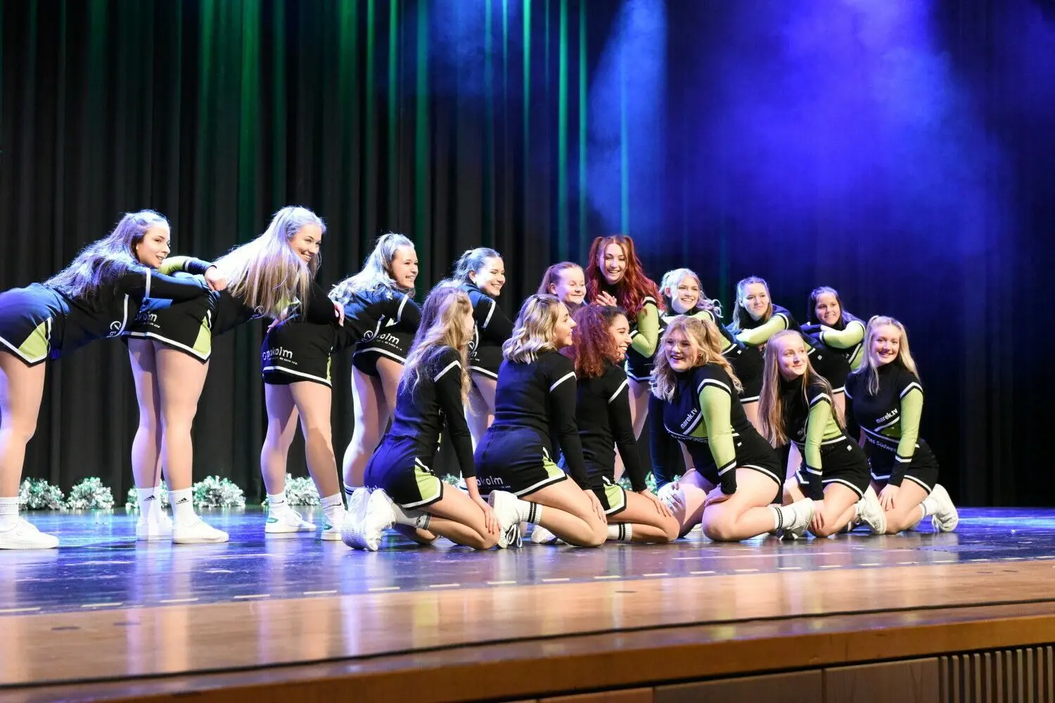 Die Cheerleader hatten einen glänzenden Auftritt. ⇥