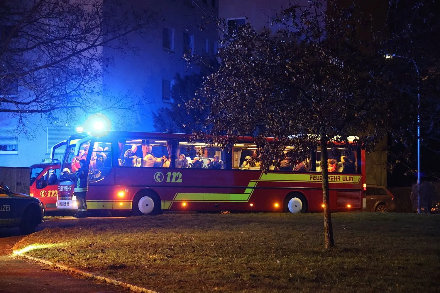 Ein Teil der Hochhausbewohner wurde bei dem Einsatz evakuiert.