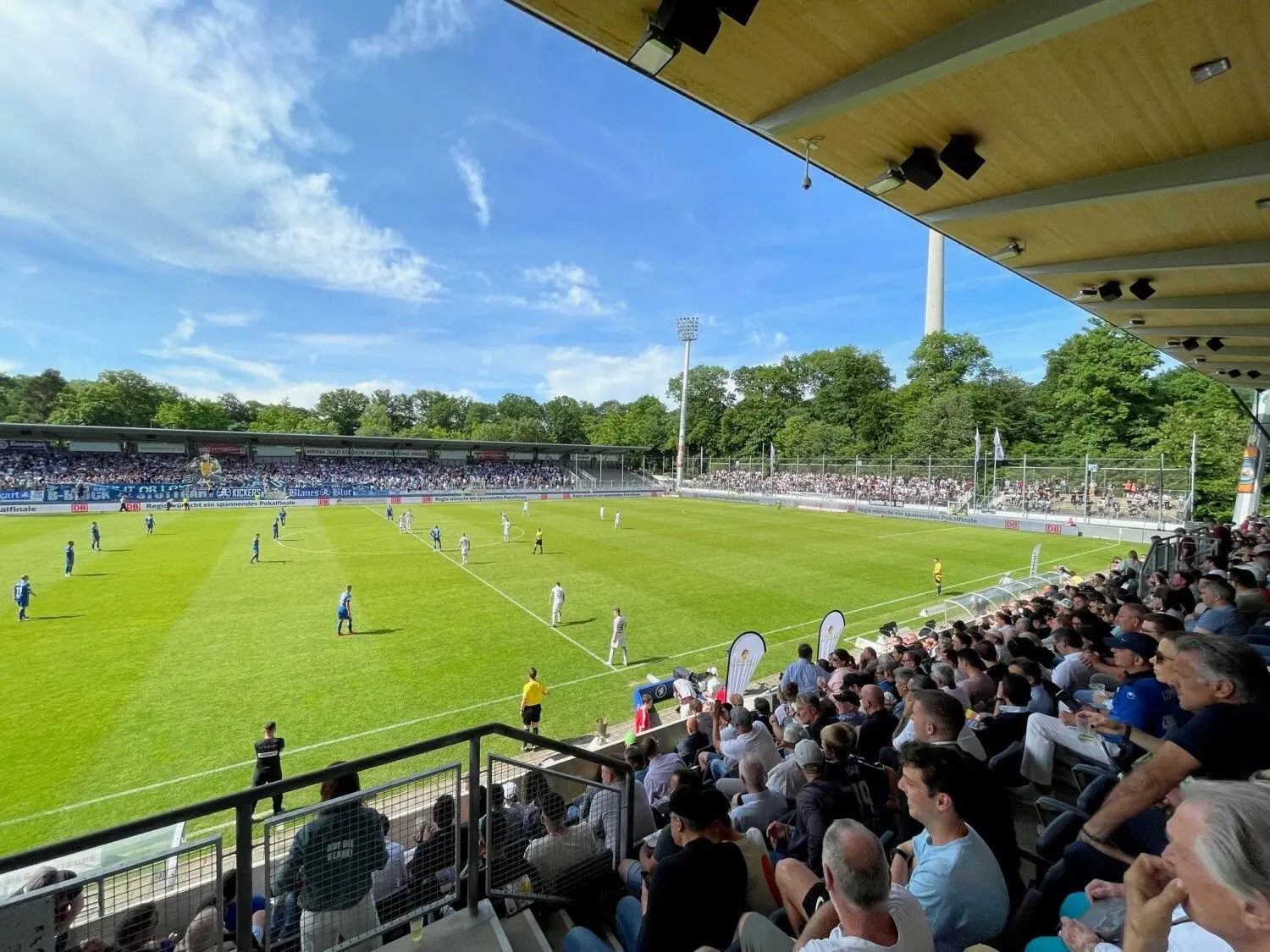Finale! Am Samstag, 21. Mai treffen der SSV Ulm 1846 Fußball und Oberligist Stuttgarter Kickers im Gazi-Stadion auf der Waldau aufeinander. Anpfiff der Partie, in dem es um den Gewinn des WFV-Pokals und den Einzug in den DFB-Pokal geht, ist um 16.15 Uhr. Wir halten euch in unserem Liveticker auf dem Laufenden.