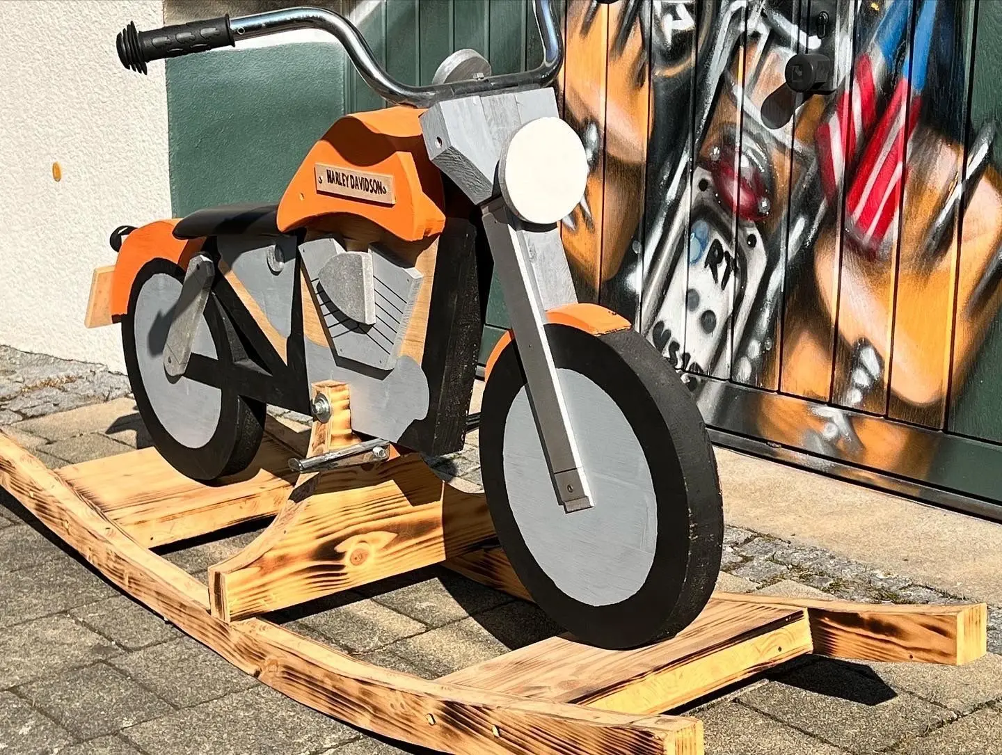 Der höchstbietende bekommt noch das Nummernschild personalisiert.