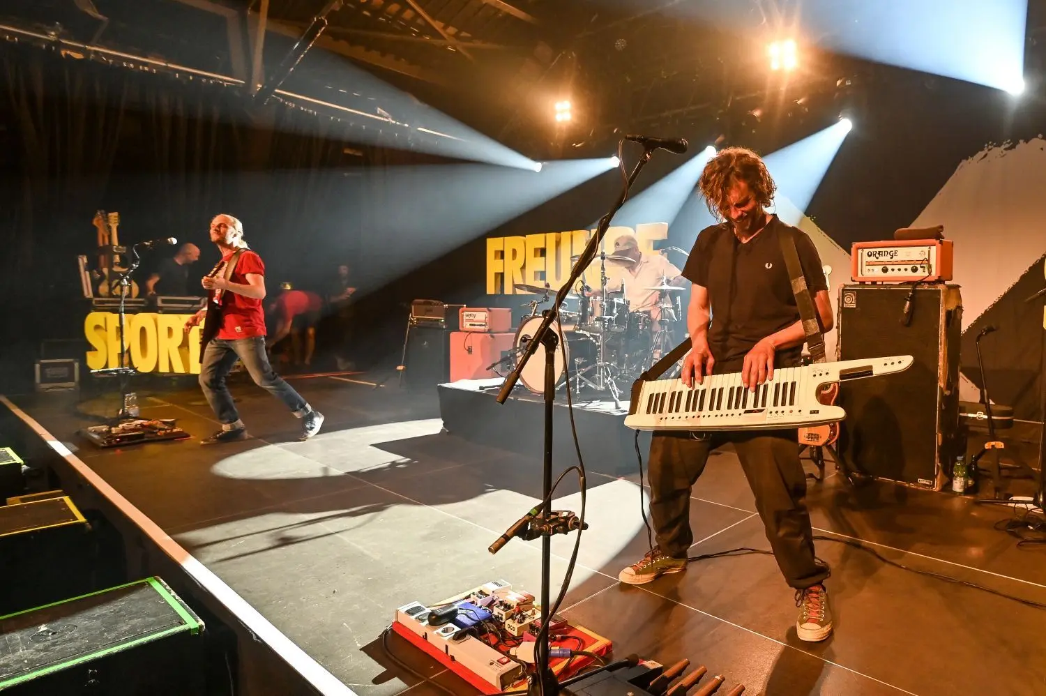 Sie können es noch – und haben Spaß daran: die Sportfreunde Stiller im Ulmer Roxy.