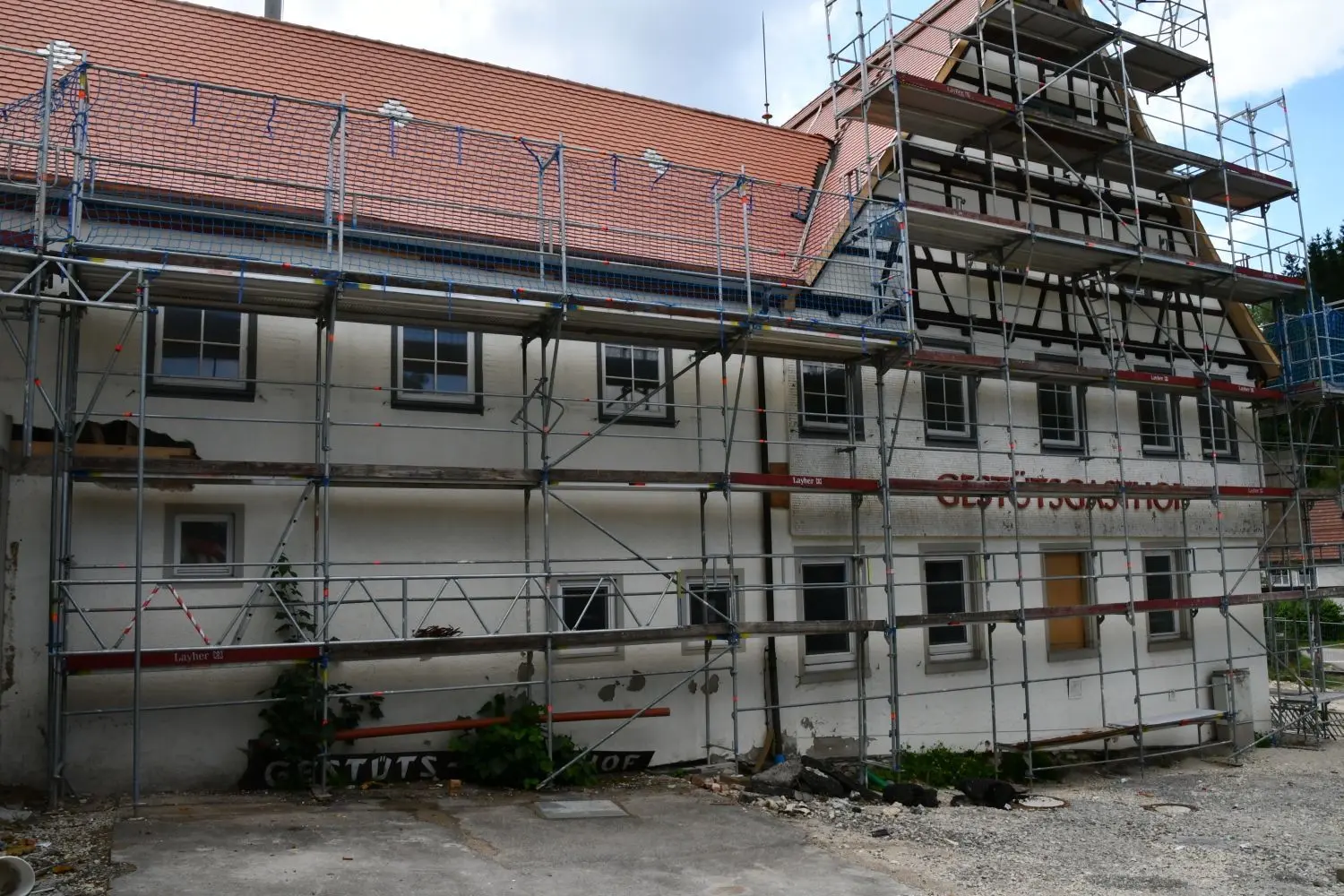 Die Baumaßnahmen am Gestütsgasthof betreffen alle Bereiche des Gebäudes.