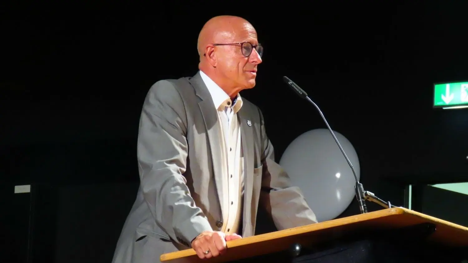 Landrat Gerhard Bauer hat Lobesworte für Class und Weber.
