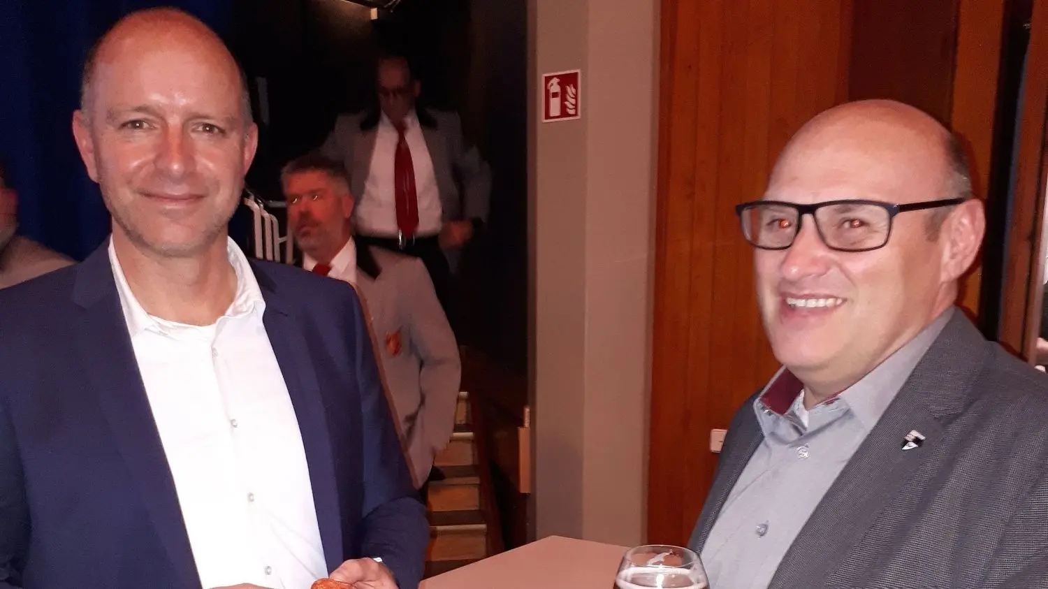 Wie wird eine Kommune schuldenfrei? Die Bürgermeister aus Rangendingen, Manfred Haug (links), und Grosselfingen, Friedbert Dieringer, wissen Bescheid.