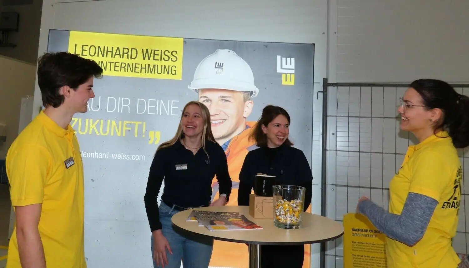 Azubi-Messe bei Leonhard Weiss im Ausbildungszentrum Satteldorf