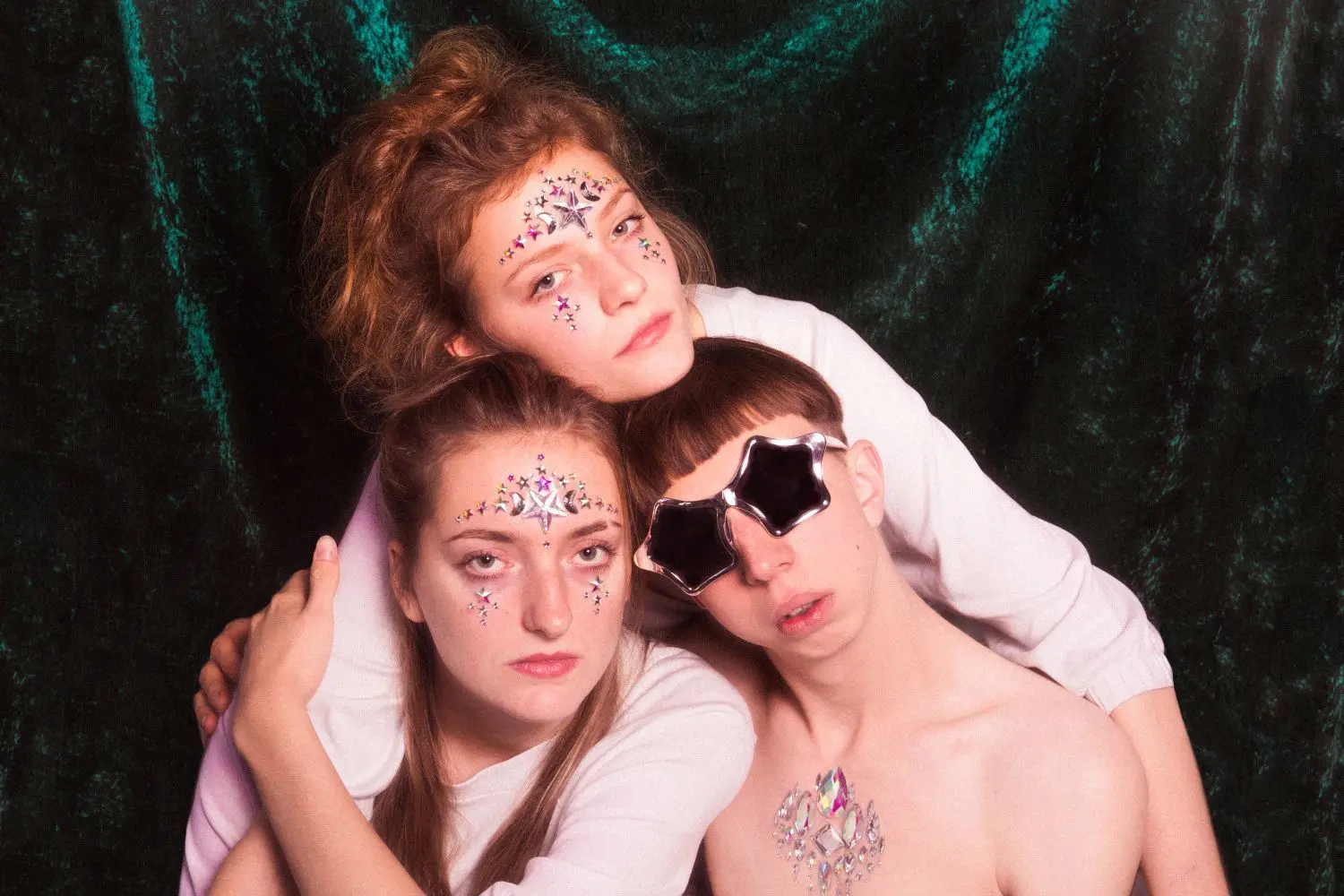Die Schwestern Nina und Lotta Kummer sind mit Johann Bonitz als Band Blond unterwegs.