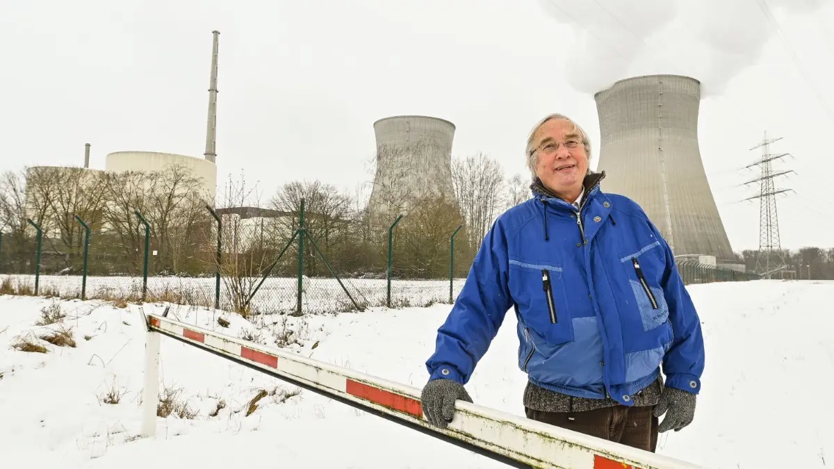 „Die Aufmerksamkeit wachhalten“: Raimund Kamm, seit 35 Jahren aktiver Kernkraftgegner, sorgt sich um die Lagerung des Atommülls.
Gundremmingen, Atomkraftwerk für Magazin Geschichte