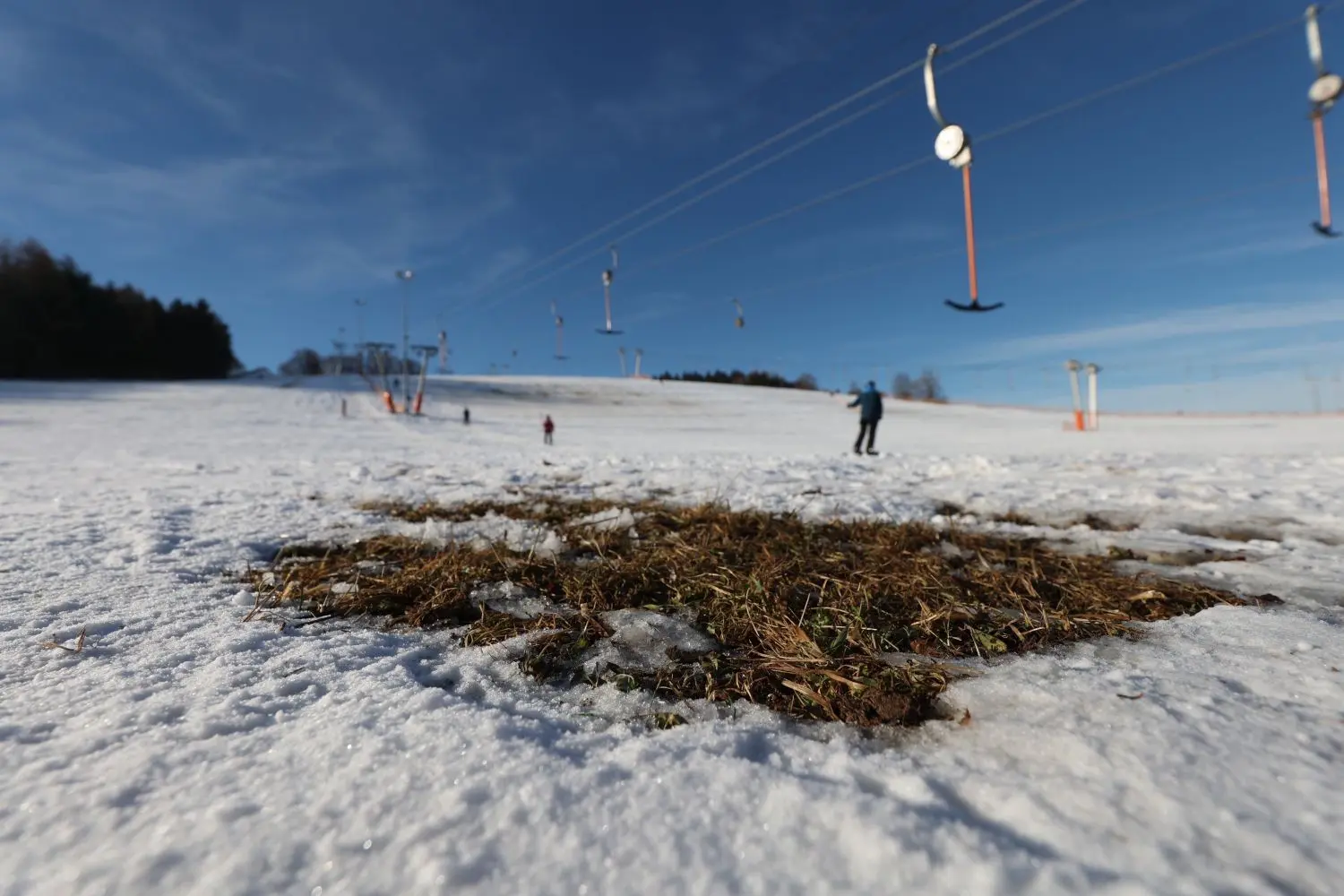 In Donnstetten läuft seit 6. Januar der Lift. Wie lange die Piste noch hält, ist unsicher.