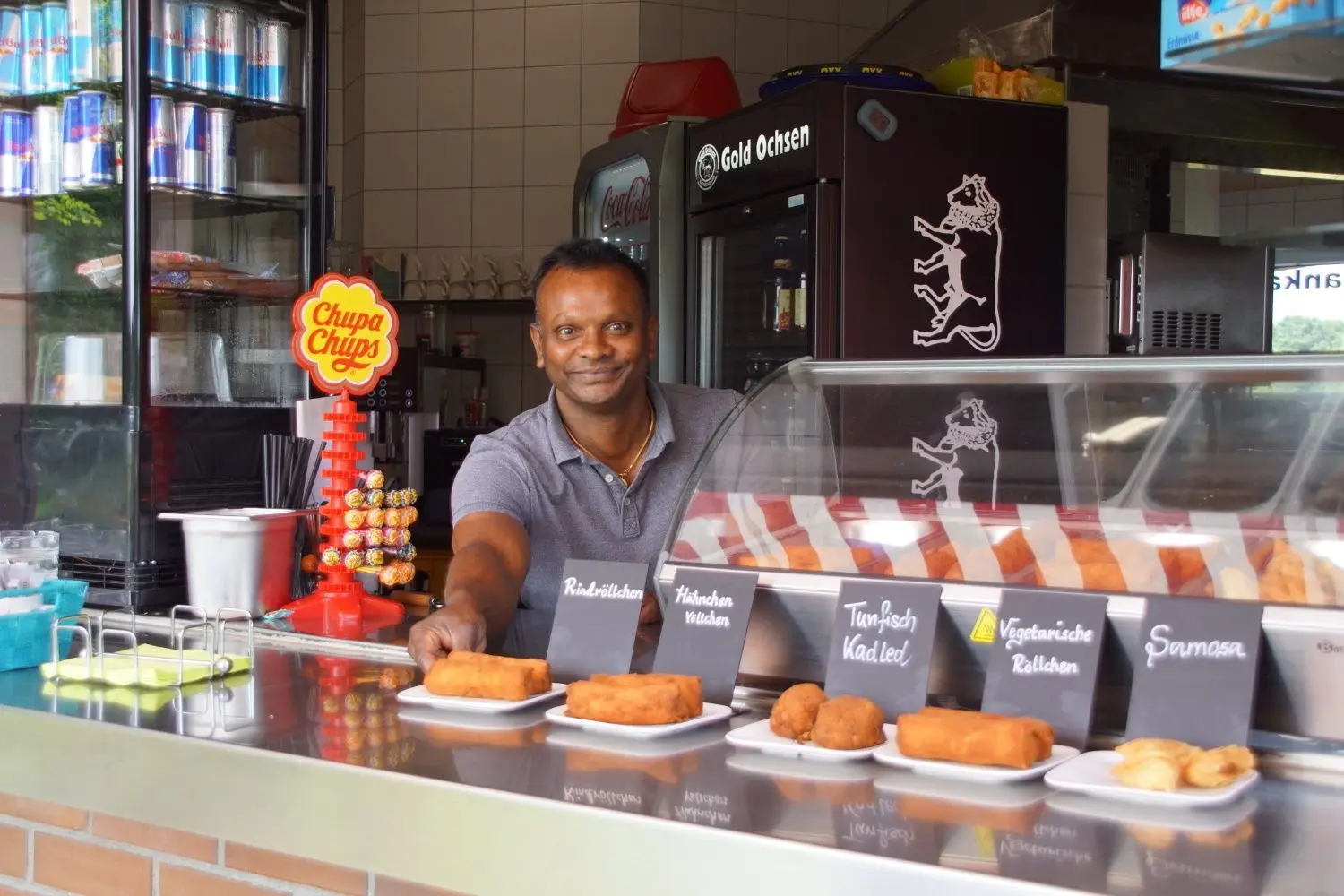 So war es früher, so soll es wieder werden: Yogathas Tharmakulasingam betreibt seit 2019 den Wiley-Pavillon als Mischung aus Kiosk und Restaurant.