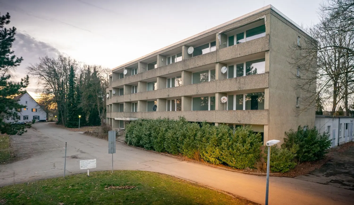 Haus 8, so die interne Bezeichnung, war ein Schwesternwohnheim, steht leer und wird saniert für Wohnzwecke.