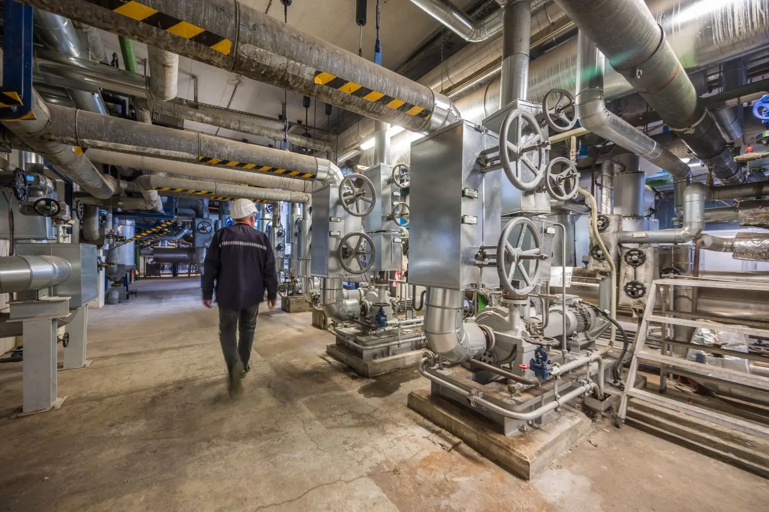 Aus der Verbrennung im Müllheizkraftwerk (unser Bild) kann sowohl Strom als auch Wärme gewonnen werden. Im Kreis Göppingen soll sich der Schwerpunkt mehr in Richtung Wärme verschieben. Das sei effektiver und diene dem Klimaschutz mehr.
