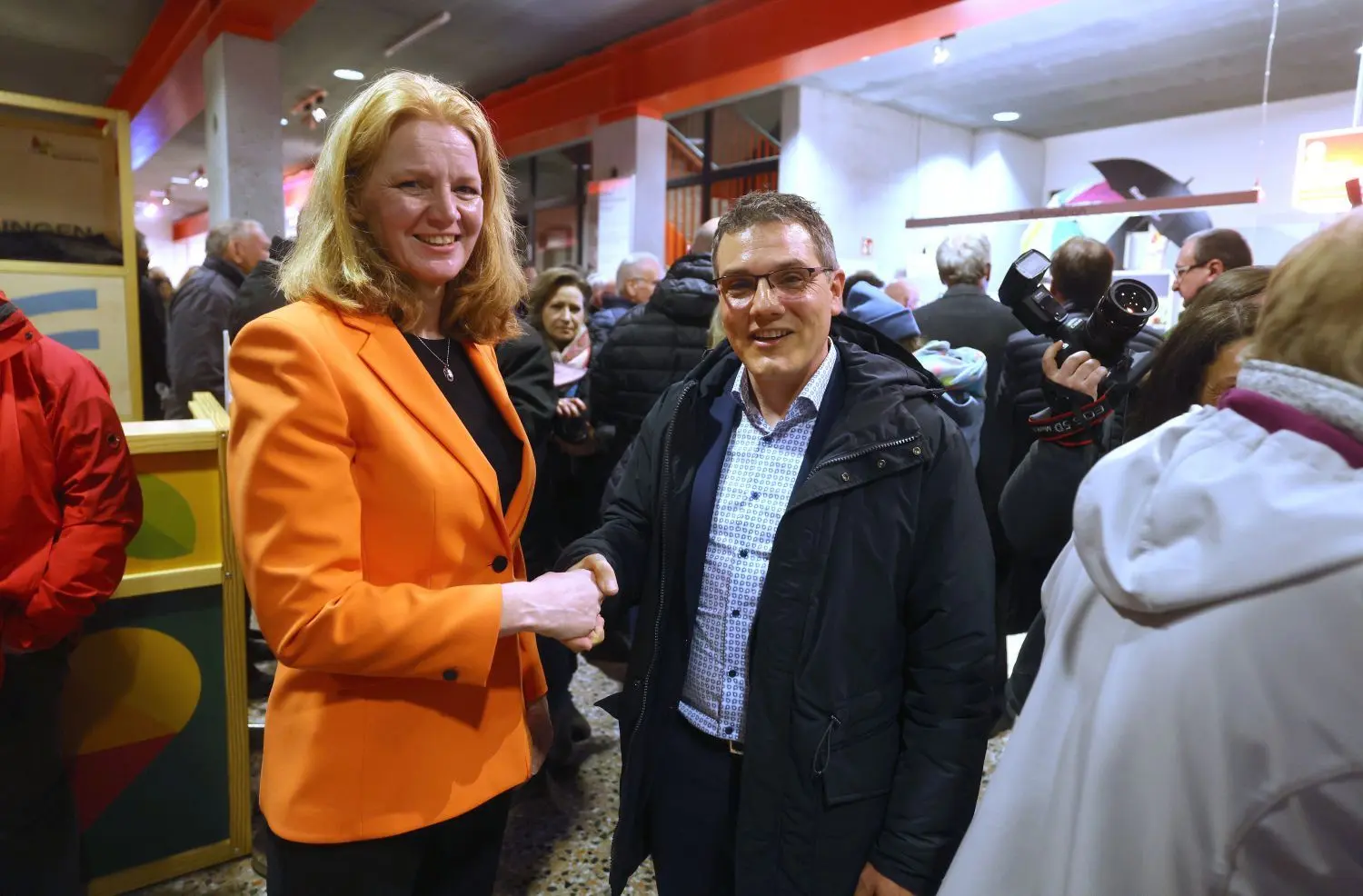 Sybille Fleischmann und Dirk Abel haben noch zwei Wochen Wahlkampf vor sich.⇥
