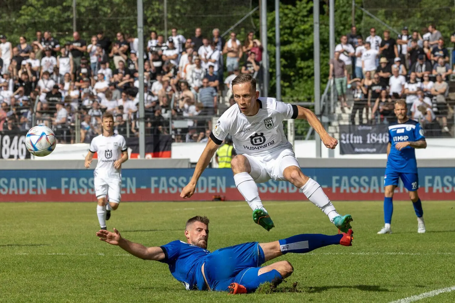 Rote Karte, Spielunterbrechung, Verlängerung, Pyrotechnik: Das WFV-Pokalfinale im Stuttgarter Gazi-Stadion zwischen dem SSV Ulm 1846 Fußball und den Stuttgarter Kickers bot reichlich Spannung.