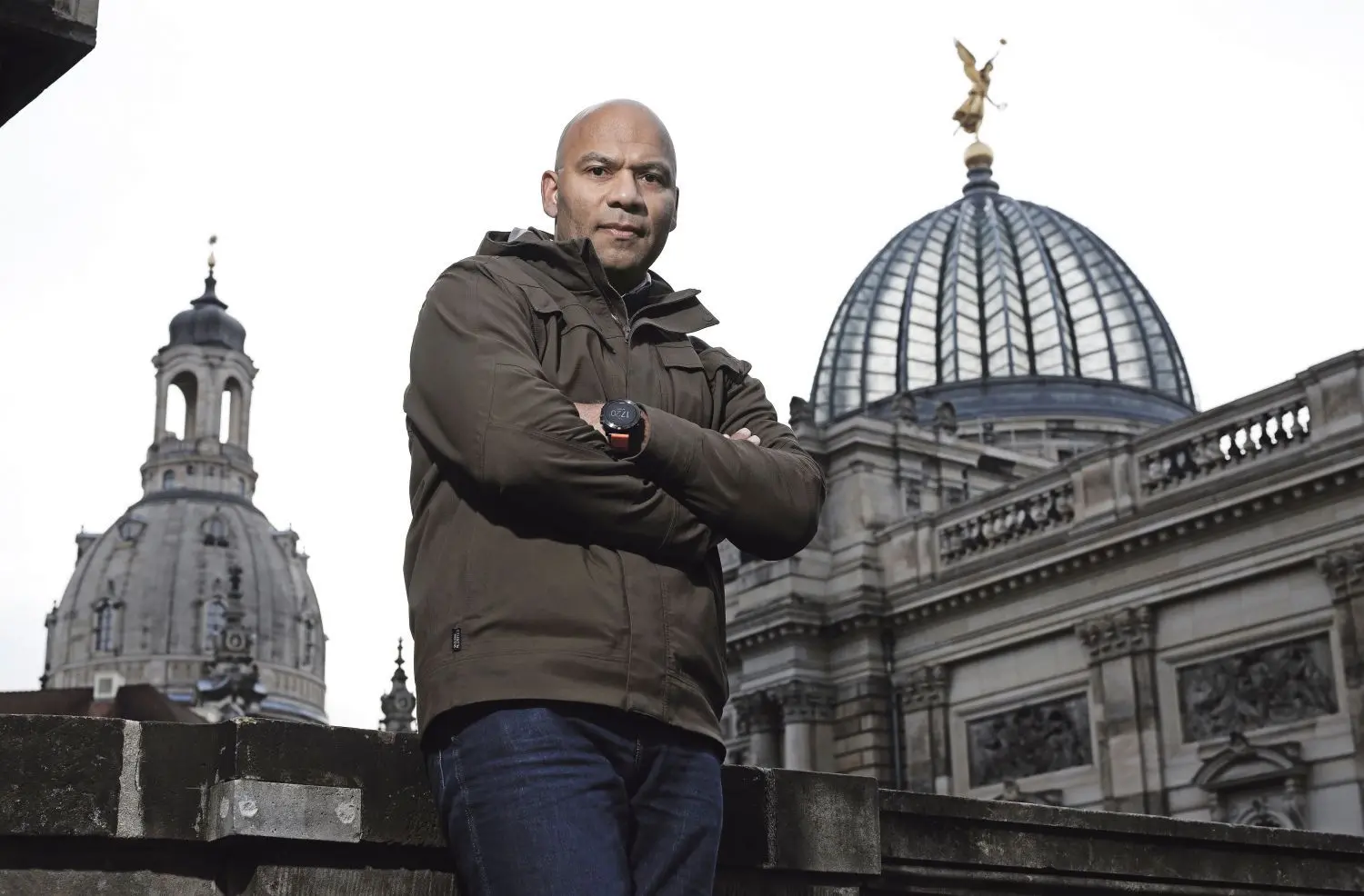 In Dresden hat Sam Meffire Wurzeln. Hierher zieht es ihn immer wieder zurück.⇥