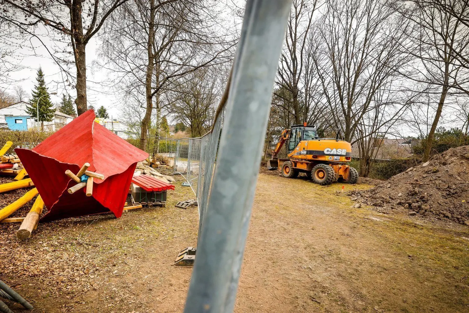 Am Spielplatz Leuschner-Straße in Böfingen passiert etwas. Hier sollen demnächst Kletterelemente stehen. 