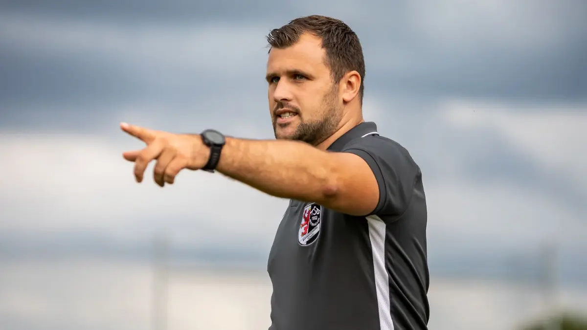 Trainer Timm Walter hat mit SW Donau die Landesliga im Visier.
