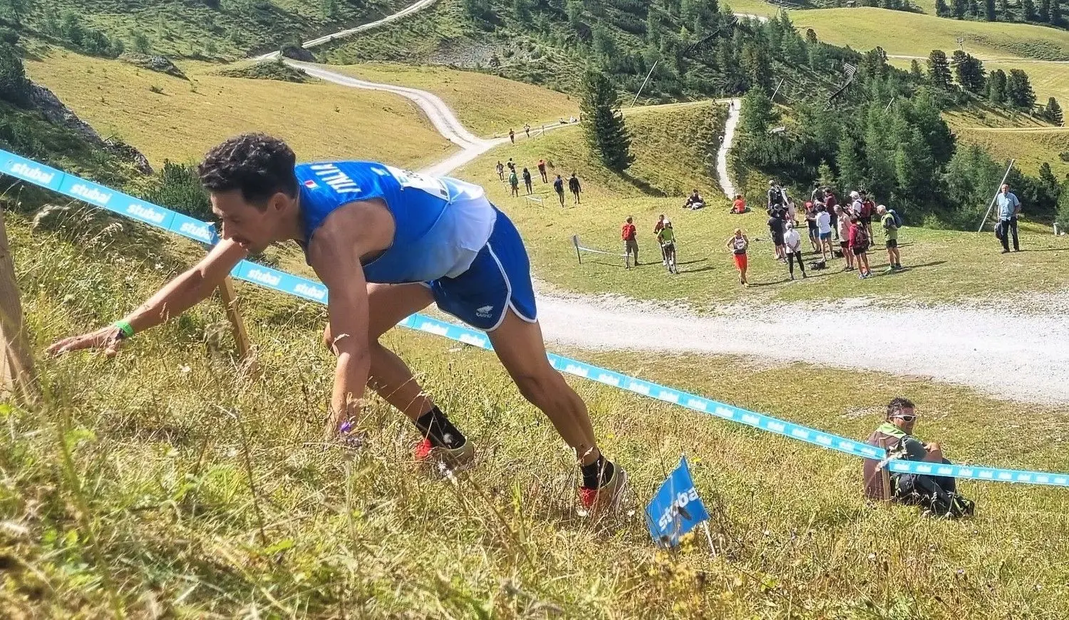Alessandro Collerone auf dem Weg zu Mannschafts-Bronze mit dem Team Italiens.⇥