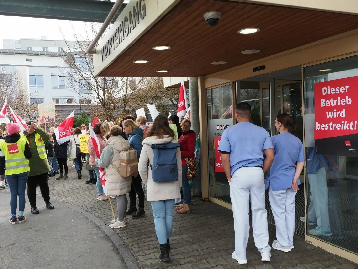 Warnstreik an der Ehinger Klinik: Bei den Beschäftigten war viel Frust zu spüren.