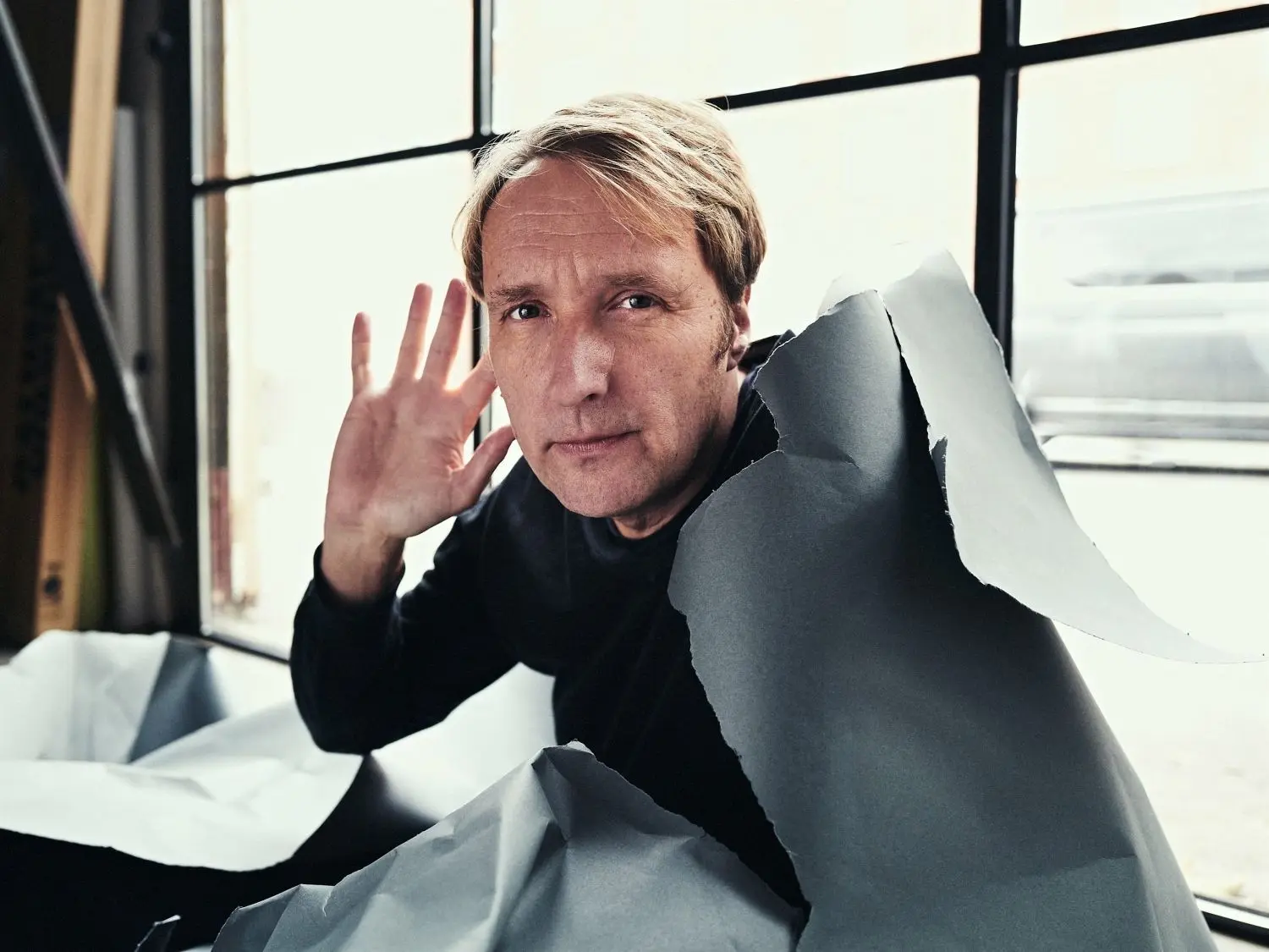 Der Musiker Jens Thomas hat ein Buch darüber geschrieben, wie wichtig es in Zeiten digitaler und medialer Reizüberflutung ist, sich selbst und vor allem einander zuzuhören. ⇥