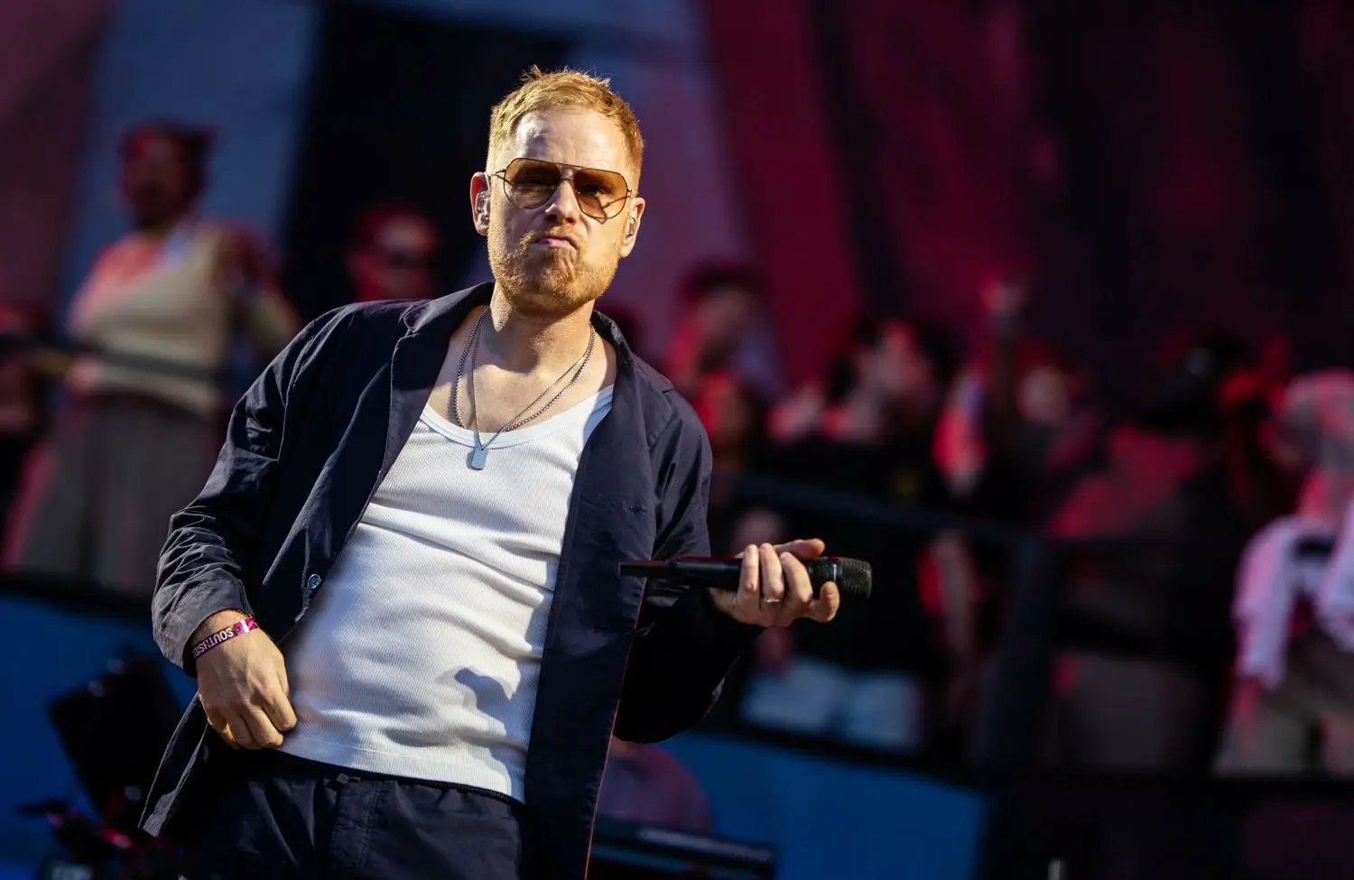 Der deutsche Sänger Peter Fox trat am Samstagabend auf dem Southside Festival 2023 auf.