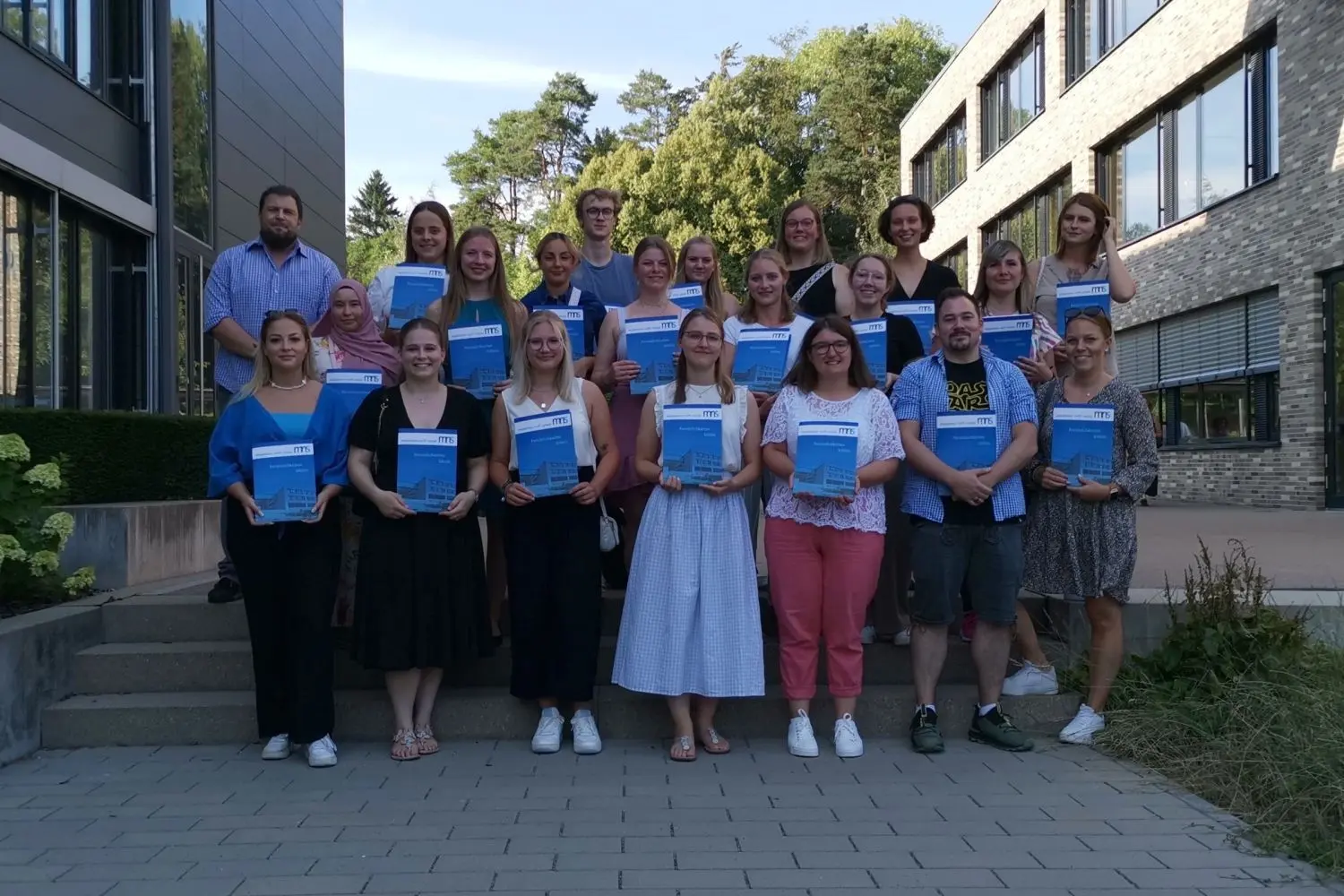 2BKSP3: Sarah Bahnmüller, Irem Bardakci, Beyda Demirel, Jaqueline Diesch, Elanur Dogru, Timo Ehret, Sabrina Häbe, Annika Kälberer, Esther Kraus, Nina Kugler-Güngören, Nadine Lehmann, Katharina Mathias, Marlene Pfeifer, Theresa Rehm, Emelie Renic, Elena Schiele, Karina Schneider, Meike Seifried, Celina Siefert, Theresa Springer, Levin Vollmer, Hannah Zeiger.
