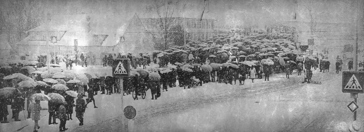 Ein Feiertag für Eislingen. Tausende Menschen strömten am 19. Dezember 1967 zur Einweihung der neuen Bahnbrücke in die Stadtmitte. ⇥