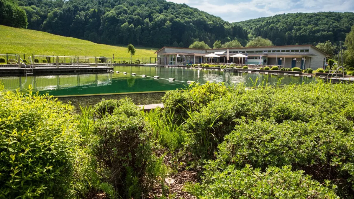 Das Naturbad in Tailfingen hat ab heute wieder geöffnet. Zuvor war es wegen eines überhöhten Grenzwert geschlossen.⇥