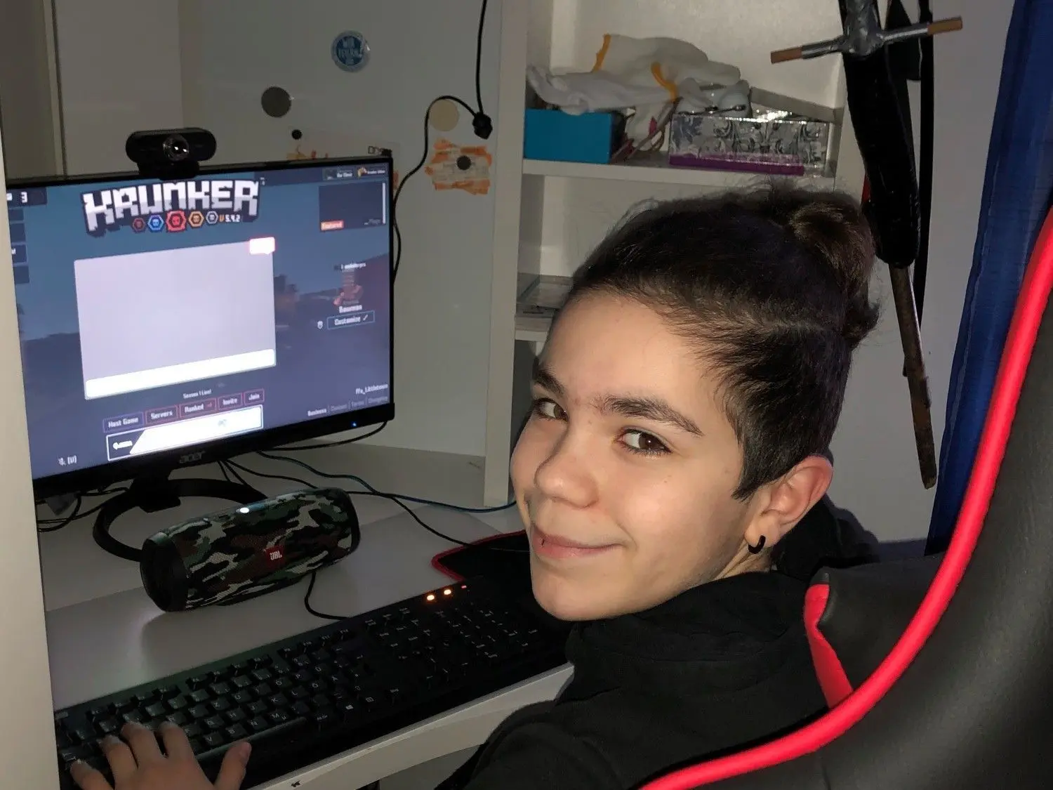Adam ist mit 14 der Älteste in der kinderreichen Familie in Balzheim.. ⇥Foto: