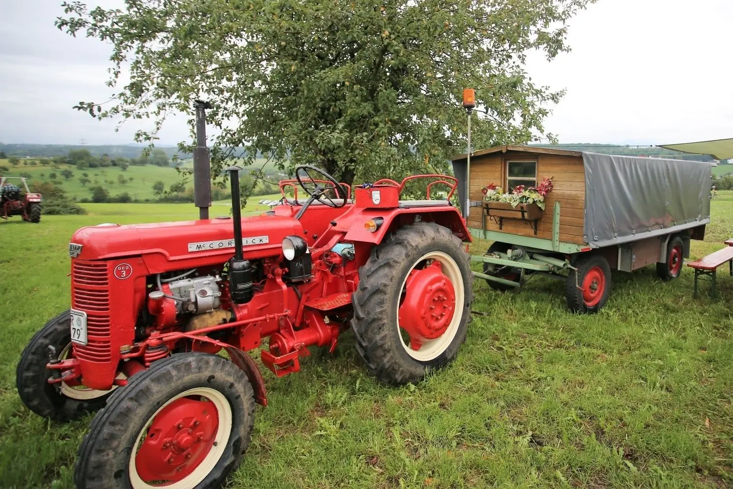 Mit einer Durchschnittsgeschwindigkeit von 19 km/h erreichte der McCormick aus Gottmannshofen Bartenbach.