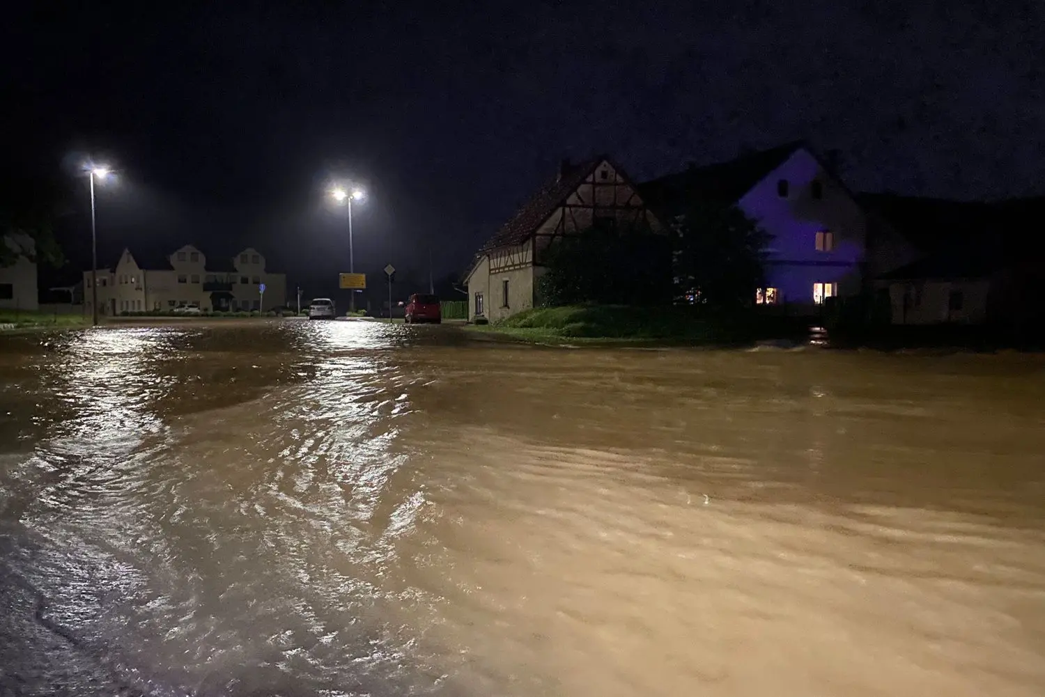 Stellenweise stand das Wasser einen Meter hoch.