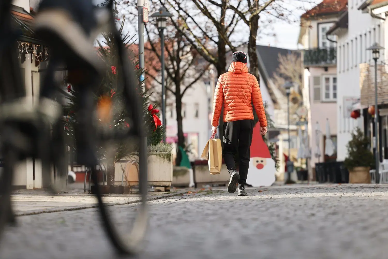 Nur wenige Kunden finden derzeit noch den Weg in die Metzinger Innenstadt.⇥