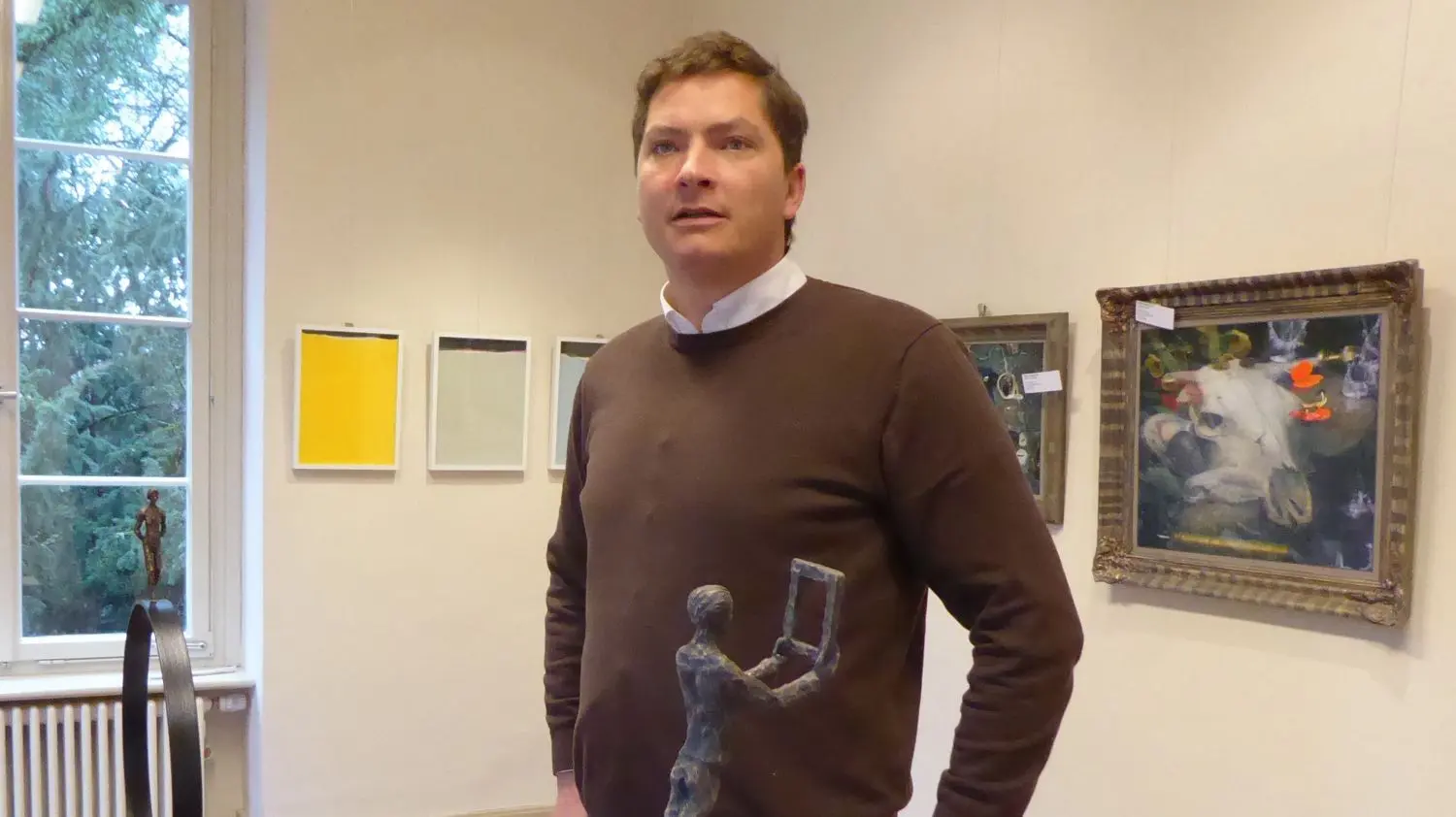 Kreisarchivar Dr. Uwe Folfwarczny, ziemlich neu auf seinem Posten, hat bei der diesjährigen Artothek seine Premiere als Organisator.
