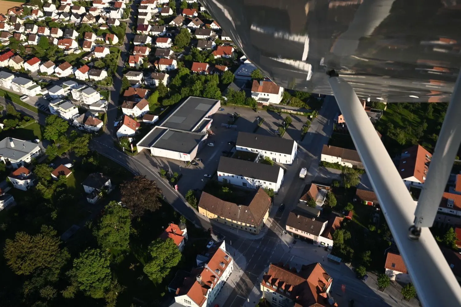 Für die Äußere Taverne, das markante Eckgebäude an Hauptstraße und Hermann-Köhl-Straße in Pfaffenhofen, lässt sich kein Käufer finden.⇥