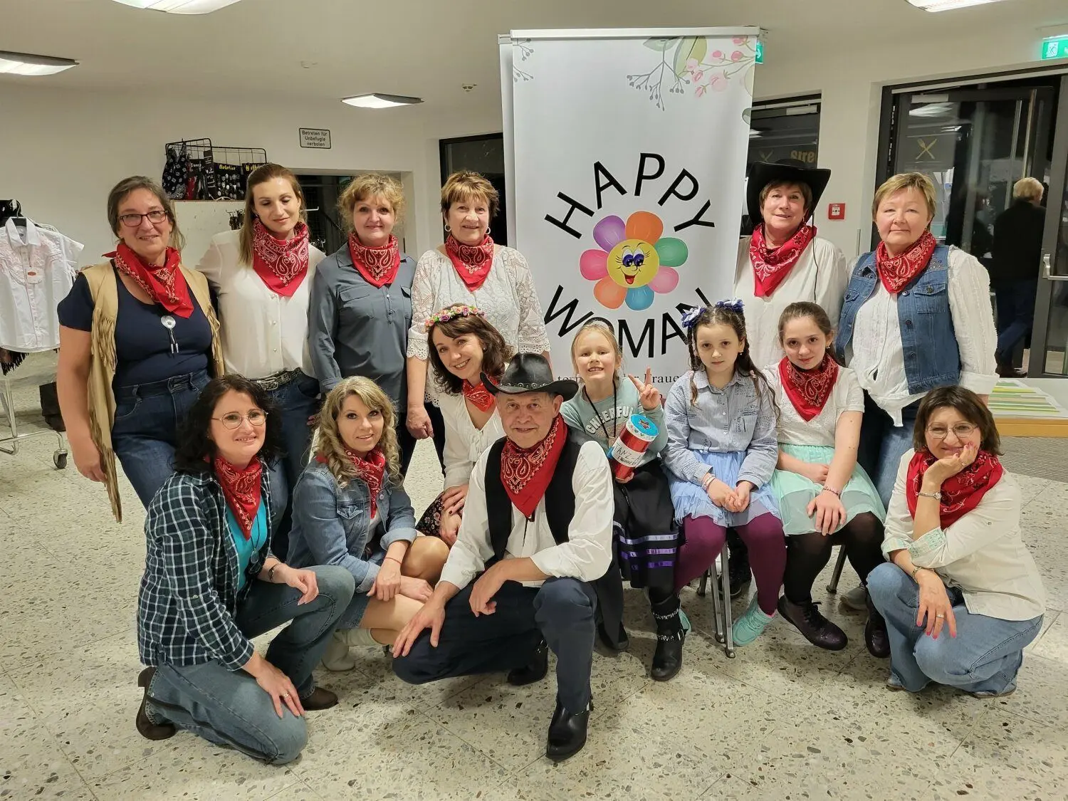Die Line Dance Gruppe ist für Anmeldungen offen und trifft sich immer montags in der Eberthalle.⇥